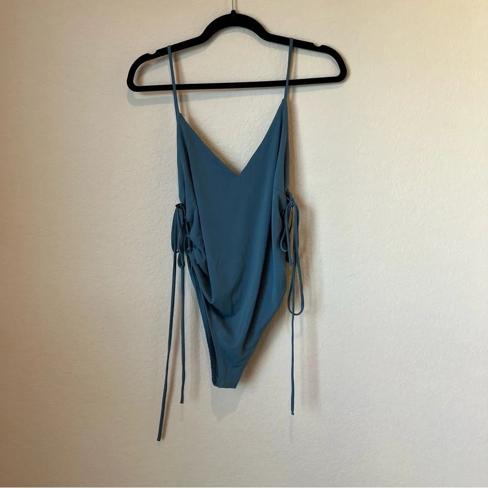NWT Lulus Exception to the Rule Teal Green Lace-Up Bodysuit - Picture 4 of 10
